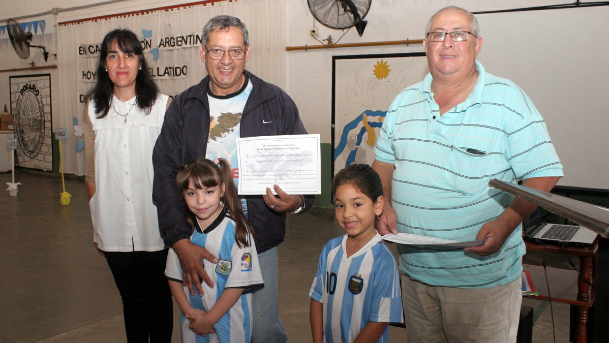 Malvinas: la Escuela Claudio César Juárez fue sede del acto oficial