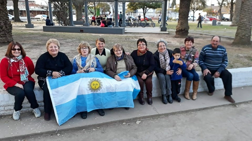 24A: en la Plaza 25 de Mayo, unas 10 personas se movilizaron a favor de Macri