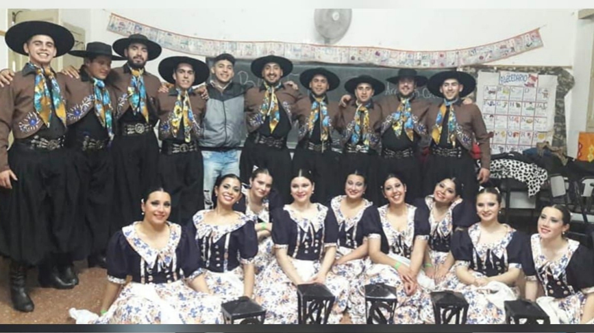 El Taller de Folclore del Xanaes obtuvo premios en Paraná