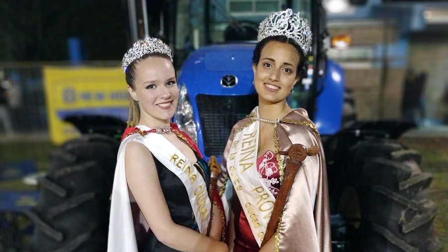 Las soberanas locales participaron de la Fiesta Nacional del Tractor