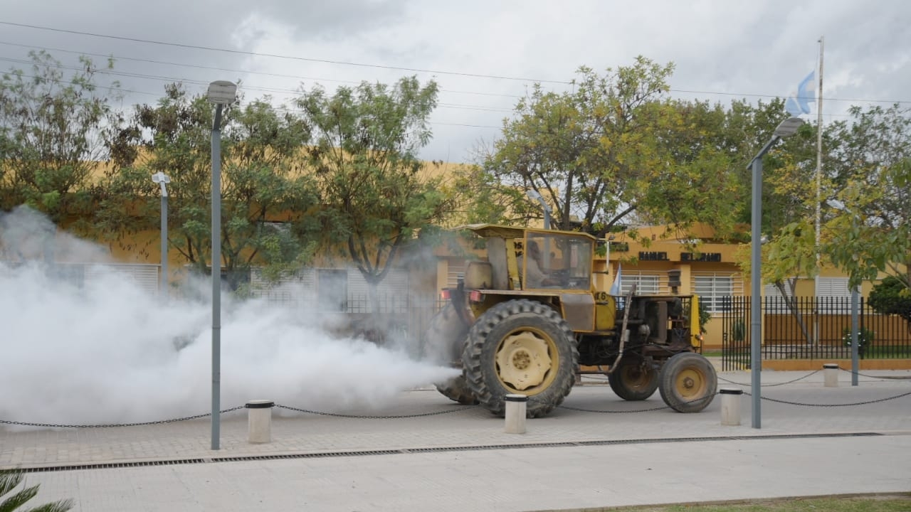 Fumigaron contra el mosquito transmisor del dengue