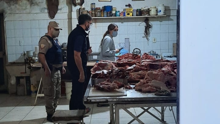 La Patrulla Rural clausuró dos mataderos clandestinos y secuestró casi 500 kilos de carne