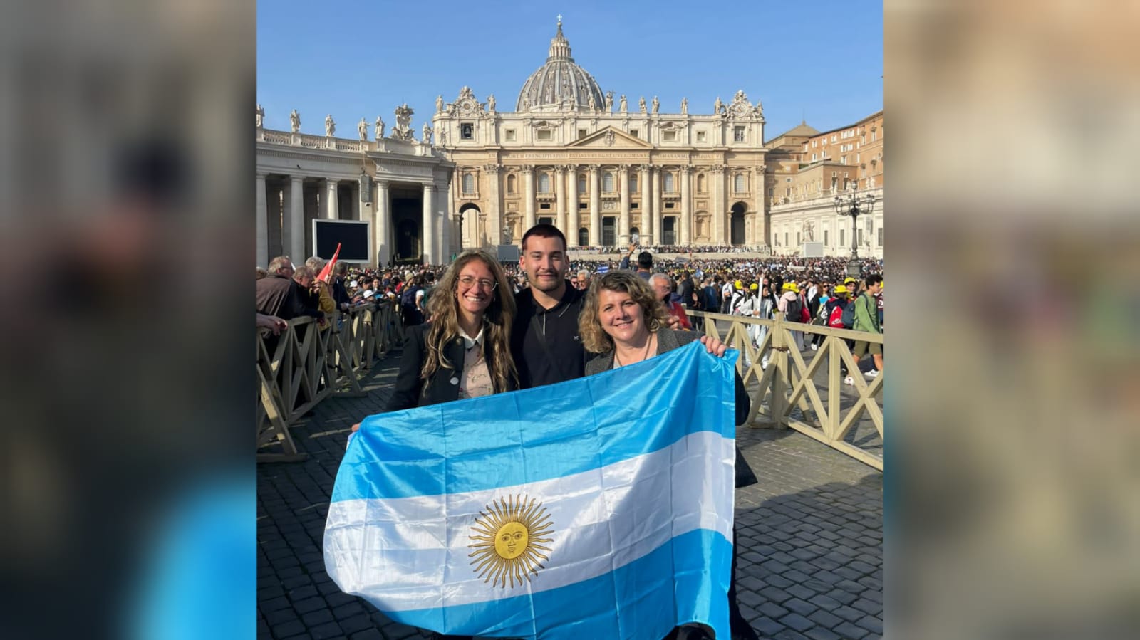 Daniela Gargantini y sus alumnos de la UCC ganaron un premio a la mejor práctica solidaria de América Latina y fueron recibidos por el Papa Francisco