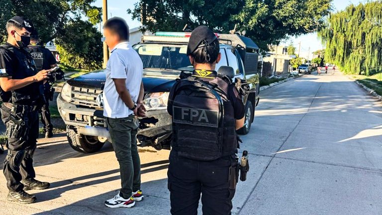 Arroyito: en control antinarcótico, la FPA incautó cocaína y marihuana Arroyito: en control antinarcótico, la FPA incautó cocaína y marihuana