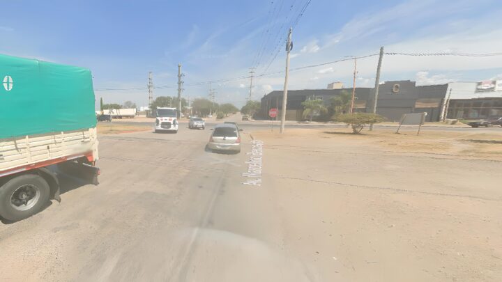 Siniestro vial en Arroyito: motociclista de 19 años fue trasladado al hospital con lesiones graves