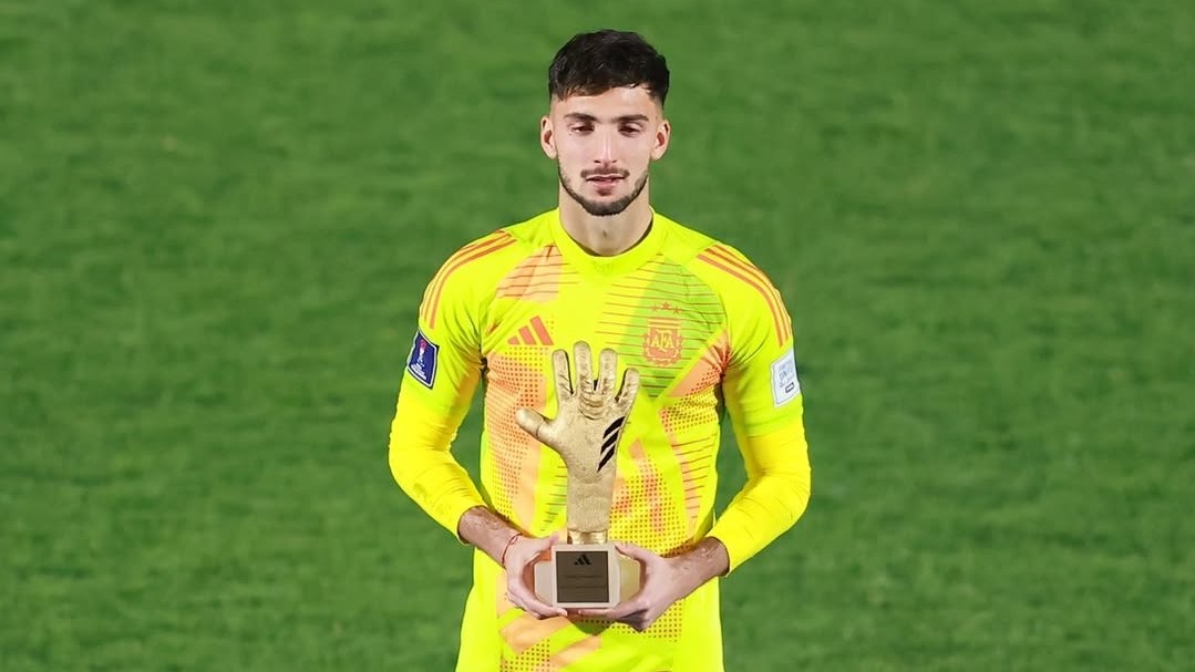 De El Tío al mundo: Santino Barbi, el arquero de Talleres, se adueñó del Guante de Oro del Mundial Sub-20