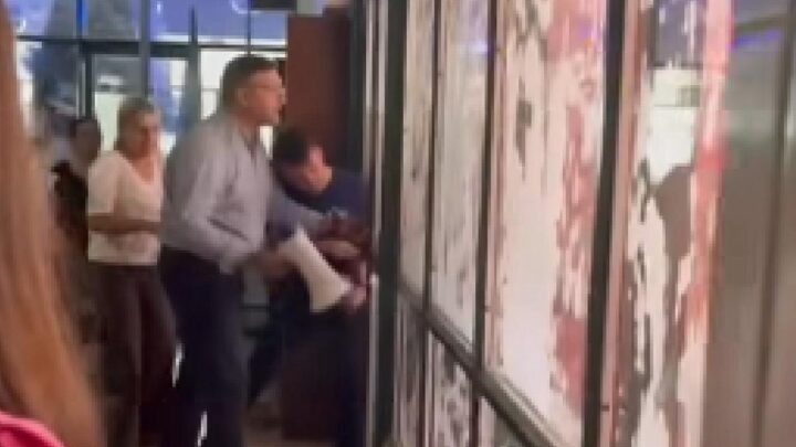 “Estaban enajenados, no los reconocí como mis alumnos”, dijo Mariano Acosta tras el vandalismo en la Vélez por el UUD