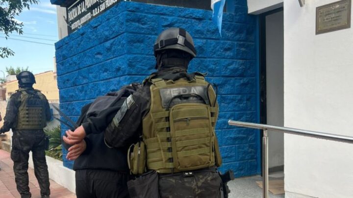 Operativo interprovincial: FPA secuestró estupefacientes en Arroyito y Frontera y detuvo a tres personas